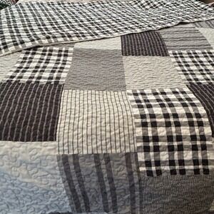 Set Of Two Twin Black, White, and Grey Modern Plaid Quilted Bedspreads Farmhouse
